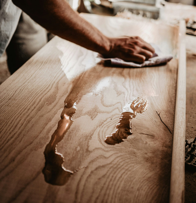 Application d'un protecteur pour le bois