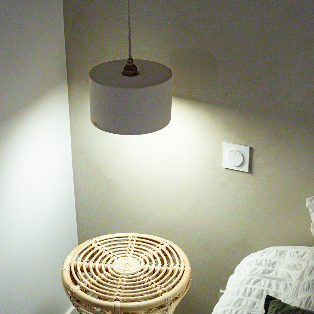 ODILE - Suspension en terre cuite Blanche  D24cm H14cm