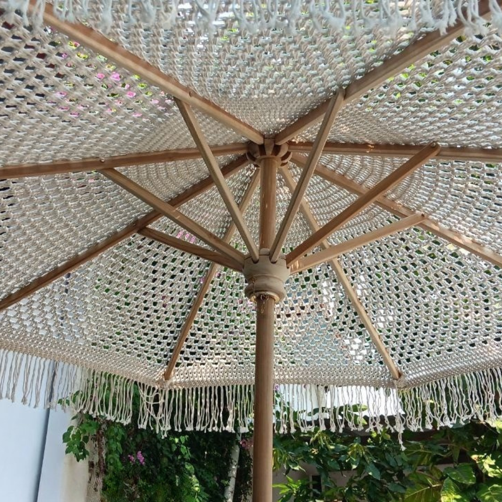 ALOHA - Parasol blanc macramé avec socle
