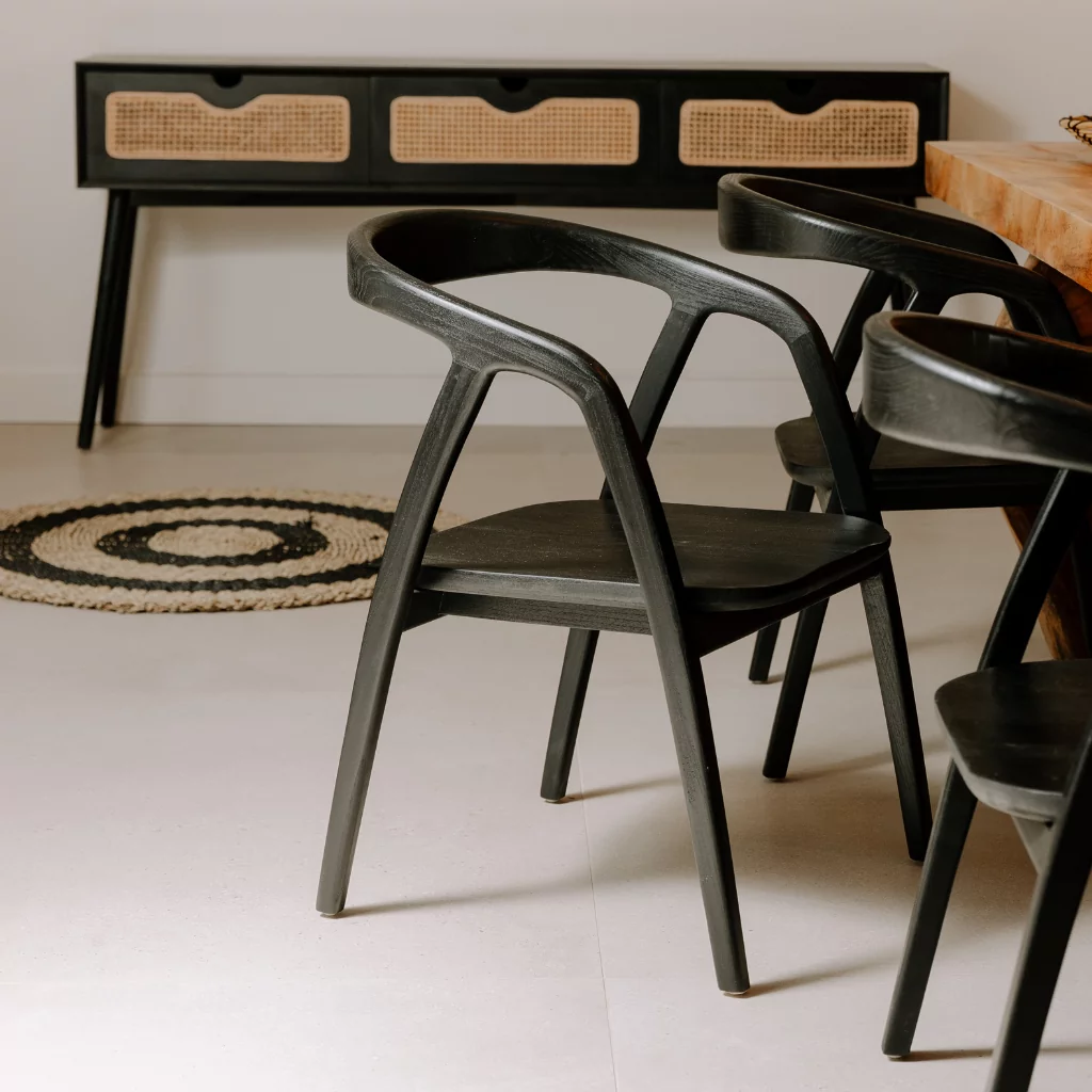 ANTA - Chaise noir en bois de teck