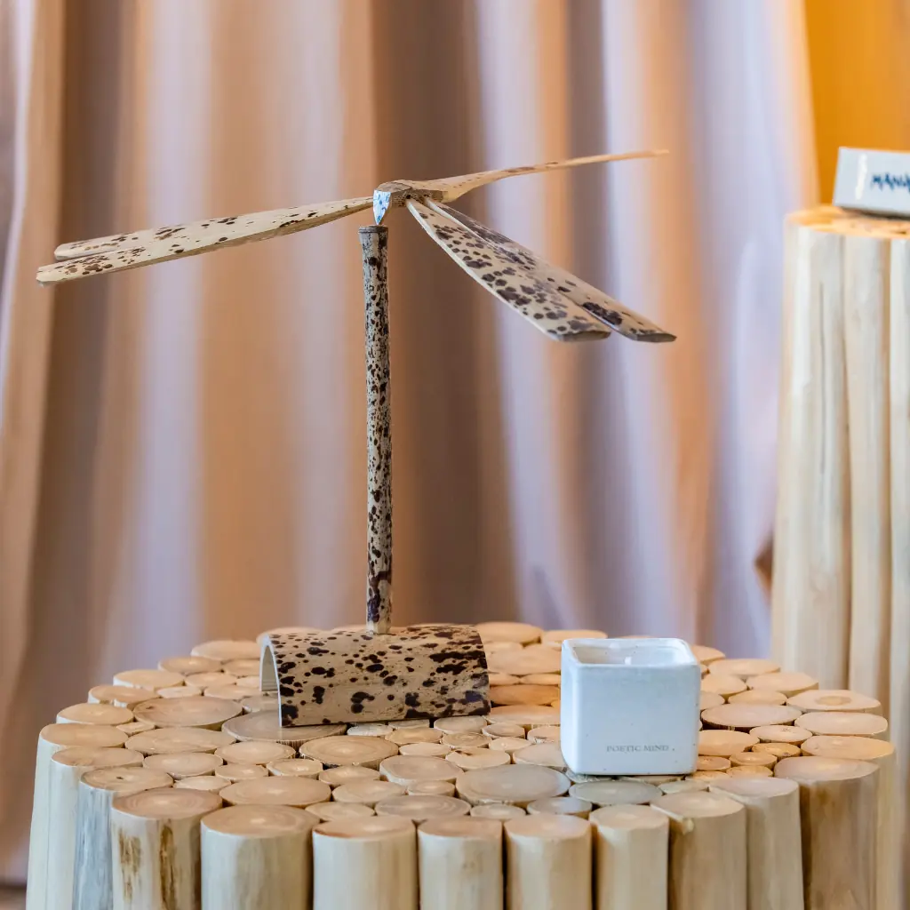 LIBELLULE - Sculpture en bambou sur pied