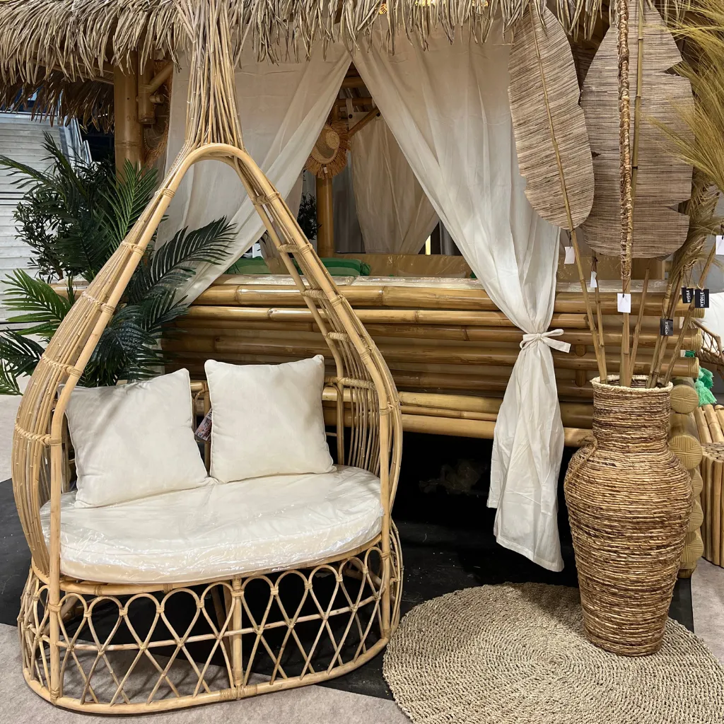 CACHETTE - Assise en rotin