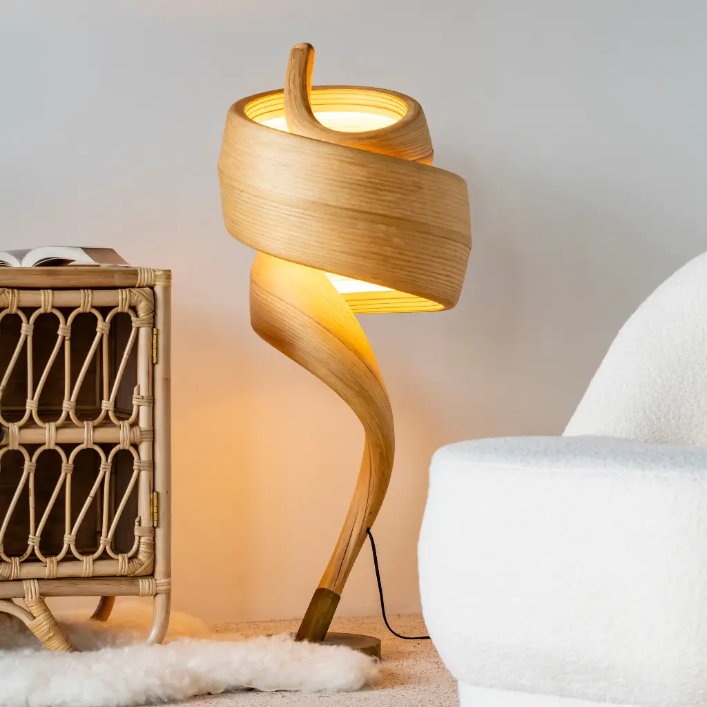 TULIPE - Lampe à poser en bambou et pied en bronze