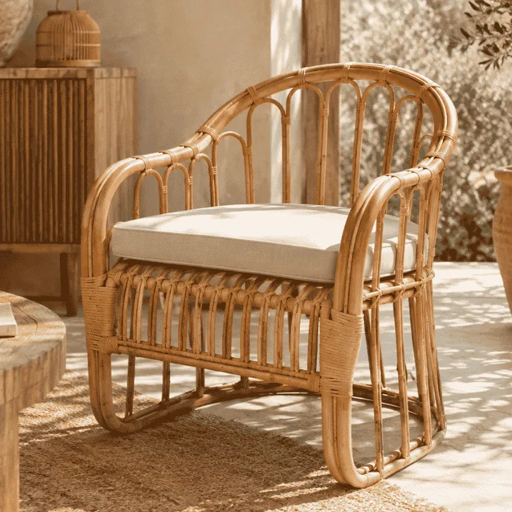 LIVIO - Fauteuil en rotin avec coussin d'assise